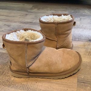 Ugg classic mini boots